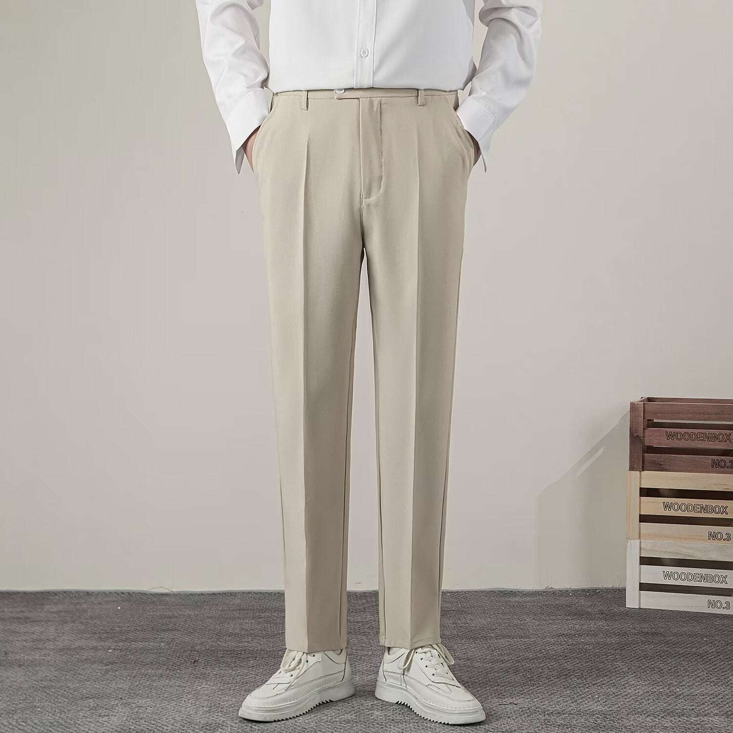Pantaloni Classici con Chiusura Estesa